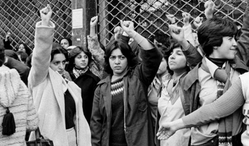 Between Revolutions -İrem Yavuze.jpg